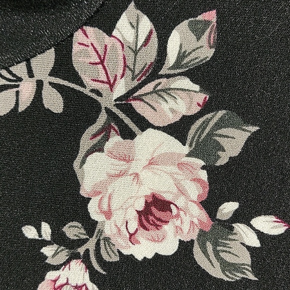 Women's Dress - Picture 4 of 5